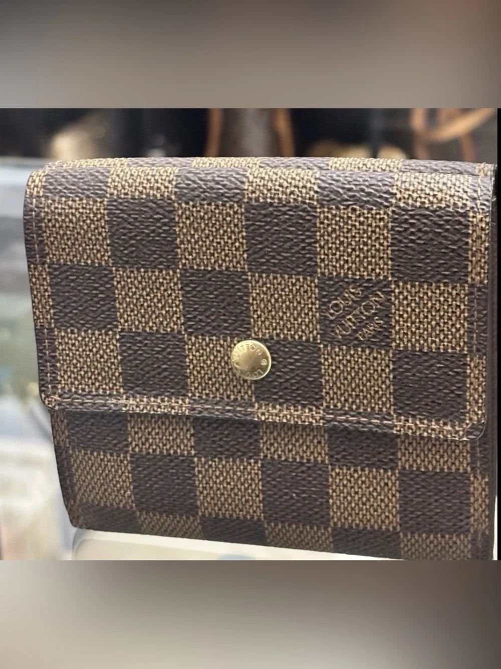 Authentic Louis Vuitton Damier Portefeuille Elise Wallet Purse. COA Included..